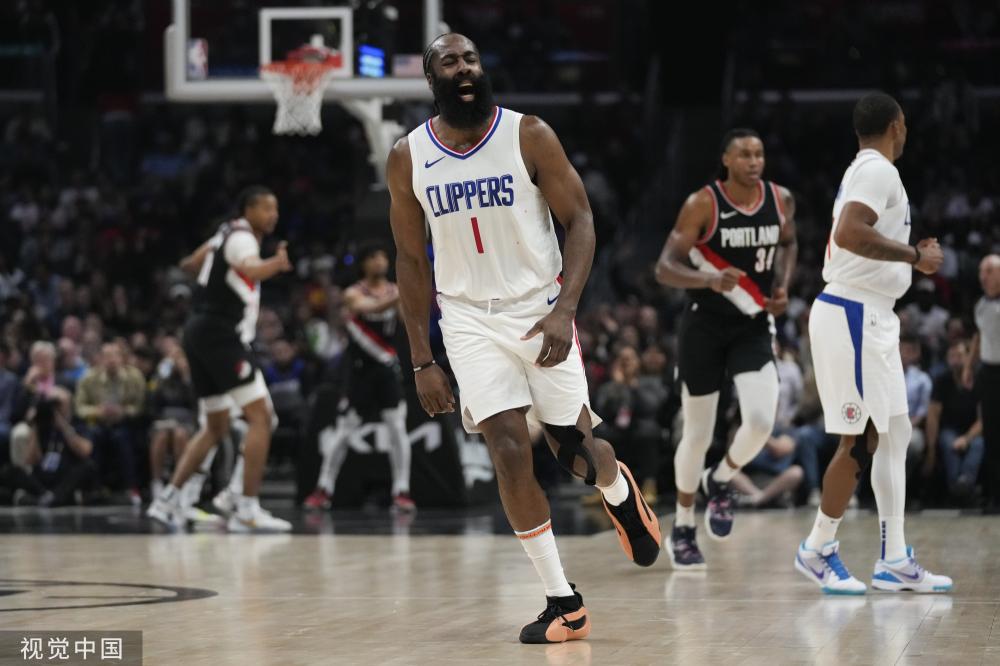 球员们不仅 球员们不仅